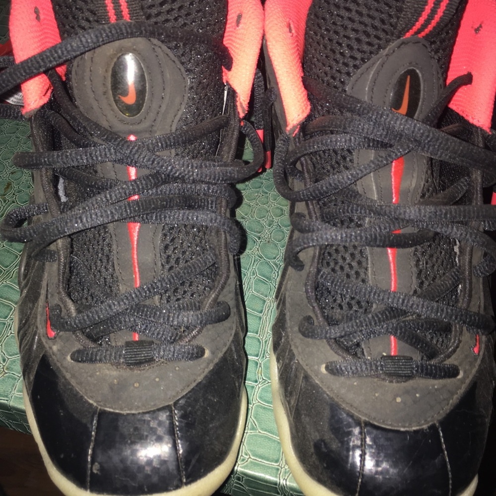 Yeezy foamposite (glow in the dark)